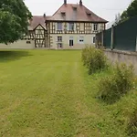Bed and Breakfast Domaine D'alemanie 3*